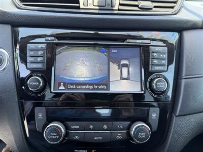 2017 Nissan Rogue SV AWD   - Photo 17 - Cahokia, IL 62206