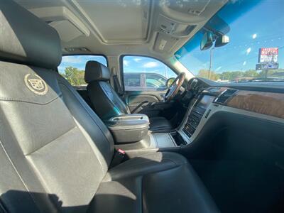 2014 Cadillac Escalade ESV Platinum - Photo 6 - Belleville, IL 62226