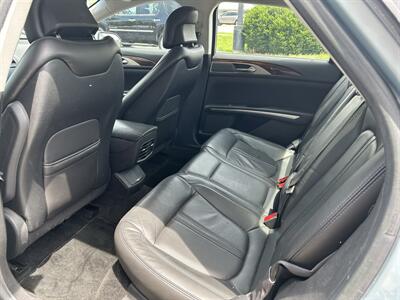 2014 Lincoln MKZ Hybrid   - Photo 10 - Fairview Heights, IL 62208