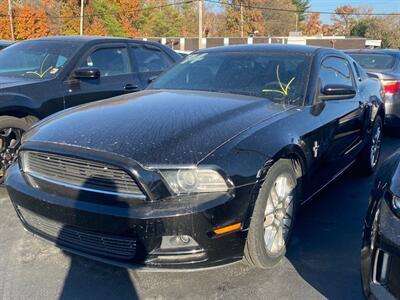 2014 Ford Mustang V6 Premium - Photo 2 - Belleville, IL 62226