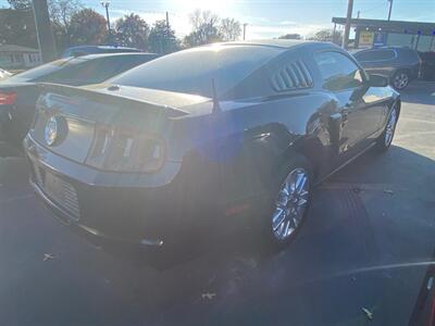 2014 Ford Mustang V6 Premium - Photo 6 - Belleville, IL 62226