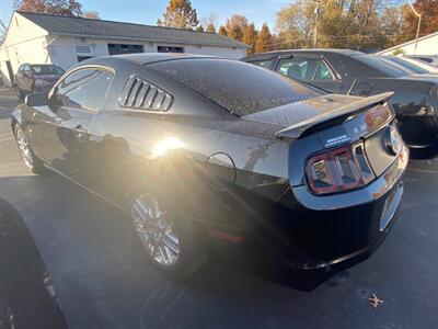 2014 Ford Mustang V6 Premium - Photo 4 - Belleville, IL 62226