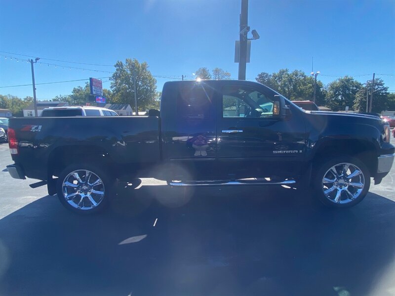 2008 GMC Sierra 1500 SLT - Photo 8 - Belleville, IL 62226