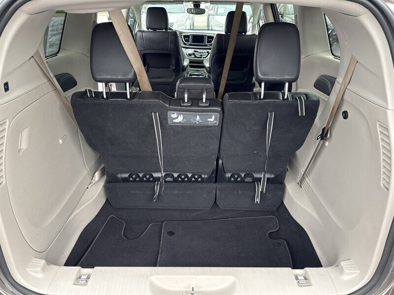 2018 Chrysler Pacifica Touring L - Photo 24 - Millstadt, IL 62260