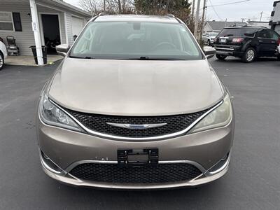 2018 Chrysler Pacifica Touring L - Photo 7 - Millstadt, IL 62260