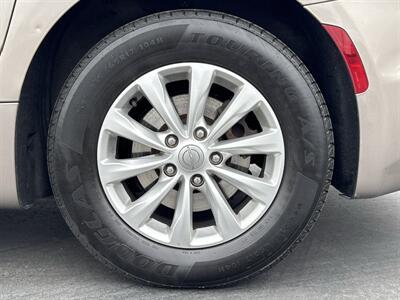 2018 Chrysler Pacifica Touring L   - Photo 28 - Millstadt, IL 62260