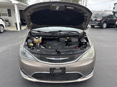 2018 Chrysler Pacifica Touring L - Photo 26 - Millstadt, IL 62260