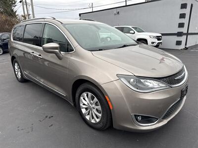 2018 Chrysler Pacifica Touring L Van