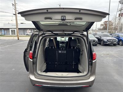 2018 Chrysler Pacifica Touring L   - Photo 22 - Millstadt, IL 62260