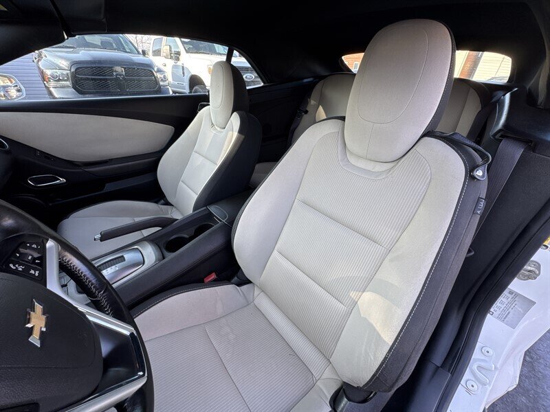 2014 Chevrolet Camaro LT - Photo 13 - Millstadt, IL 62260