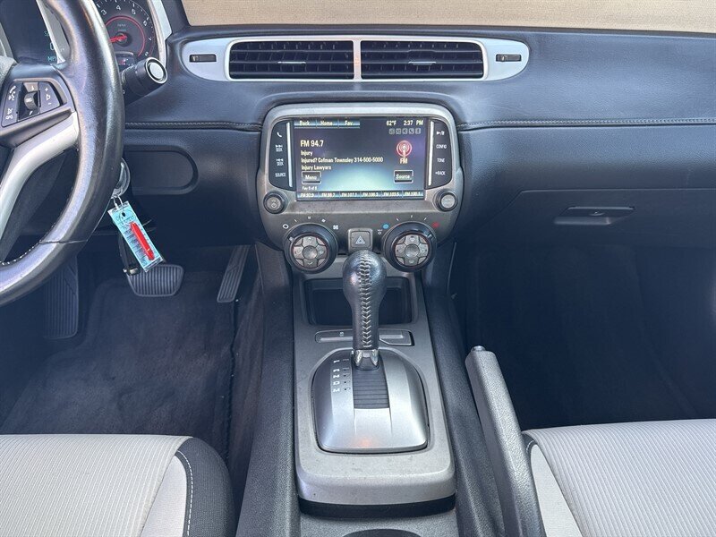 2014 Chevrolet Camaro LT - Photo 10 - Millstadt, IL 62260