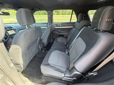 2017 Ford Explorer XLT - Photo 12 - Cahokia, IL 62206