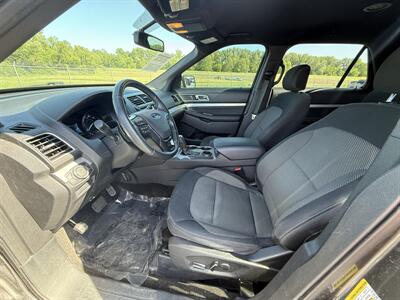 2017 Ford Explorer XLT - Photo 10 - Cahokia, IL 62206