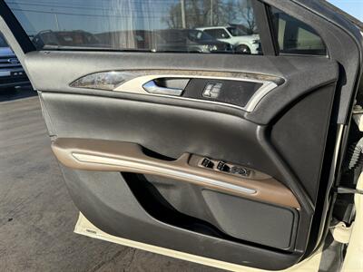 2014 Lincoln MKZ/Zephyr   - Photo 17 - Cahokia, IL 62206