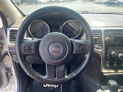 2012 Jeep Grand Cherokee Laredo   - Photo 13 - Cahokia, IL 62206