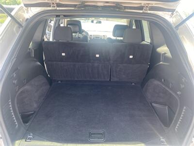 2012 Jeep Grand Cherokee Laredo   - Photo 12 - Cahokia, IL 62206