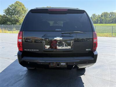 2010 Chevrolet Suburban LT   - Photo 7 - Cahokia, IL 62206