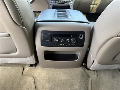 2016 Chevrolet Suburban LTZ   - Photo 14 - Cahokia, IL 62206