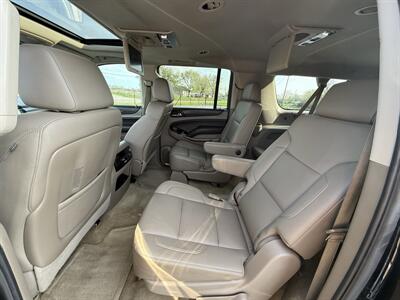 2016 Chevrolet Suburban LTZ   - Photo 11 - Cahokia, IL 62206