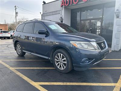 2013 Nissan Pathfinder S   - Photo 2 - Fairview Heights, IL 62208