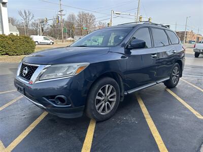 2013 Nissan Pathfinder S   - Photo 3 - Fairview Heights, IL 62208