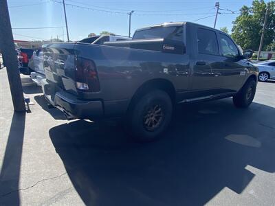 2015 RAM 1500 Express   - Photo 7 - Belleville, IL 62226