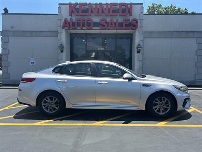 2019 Kia Optima LX   - Photo 1 - Fairview Heights, IL 62208