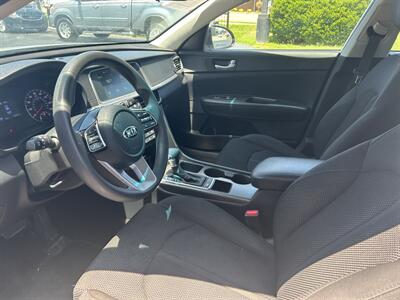 2019 Kia Optima LX   - Photo 8 - Fairview Heights, IL 62208