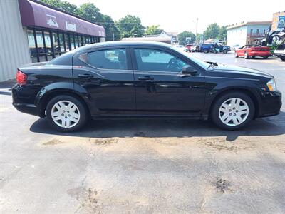 2014 Dodge Avenger SE   - Photo 2 - Freeburg, IL 62243