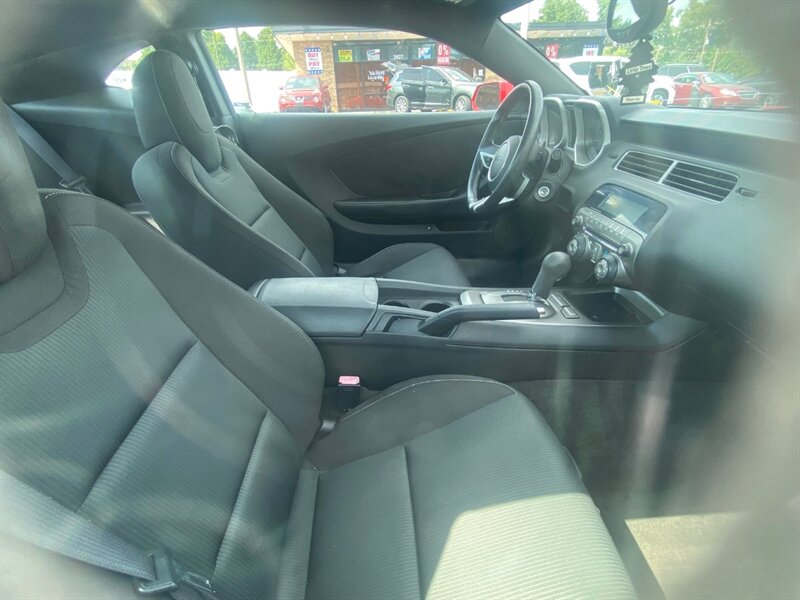 2010 Chevrolet Camaro LT - Photo 8 - Belleville, IL 62226
