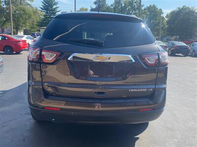 2013 Chevrolet Traverse LS   - Photo 8 - Belleville, IL 62226