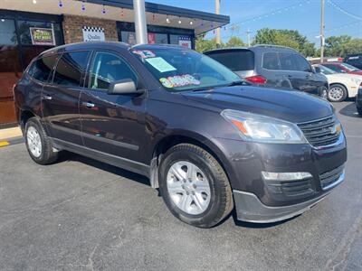 2013 Chevrolet Traverse LS   - Photo 2 - Belleville, IL 62226