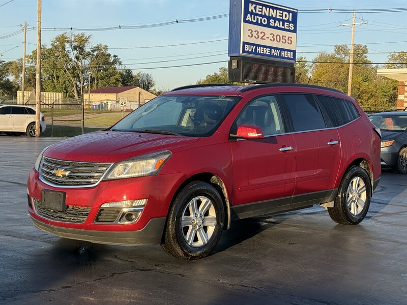2013 Chevrolet Traverse LT   - Photo 1 - Cahokia, IL 62206