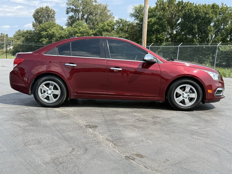 2016 Chevrolet Cruze Limited 1LT Auto - Photo 5 - Cahokia, IL 62206