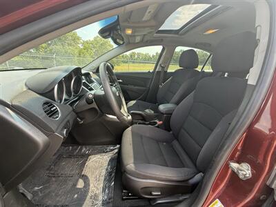 2016 Chevrolet Cruze Limited 1LT Auto - Photo 9 - Cahokia, IL 62206