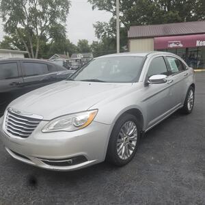 2012 Chrysler 200 Limited   - Photo 2 - Freeburg, IL 62243