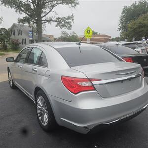 2012 Chrysler 200 Limited   - Photo 5 - Freeburg, IL 62243