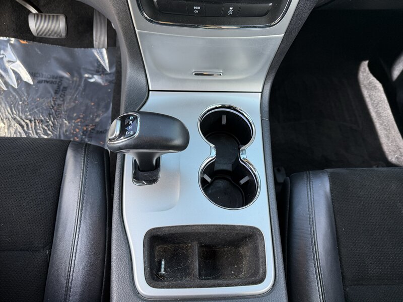 2015 Jeep Grand Cherokee Altitude - Photo 14 - Cahokia, IL 62206