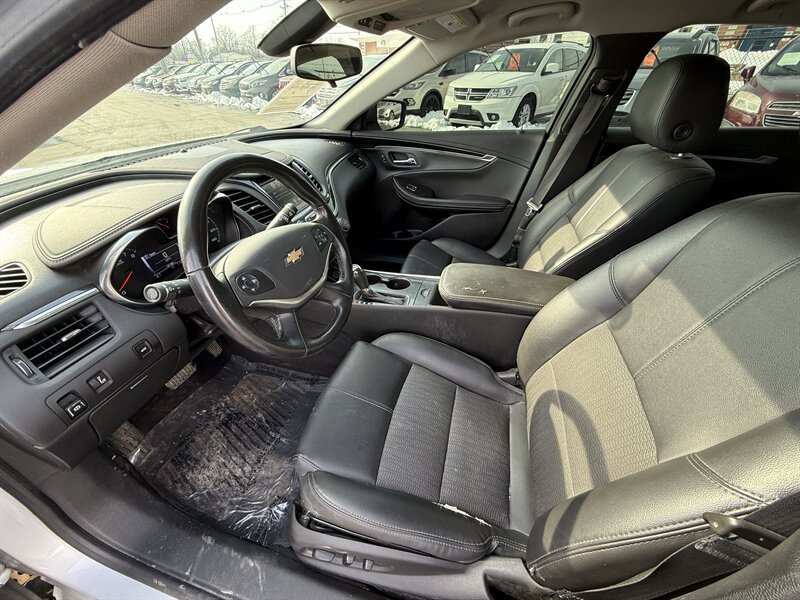2018 Chevrolet Impala LT - Photo 9 - Cahokia, IL 62206