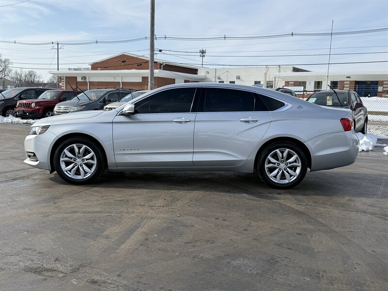 2018 Chevrolet Impala LT - Photo 2 - Cahokia, IL 62206
