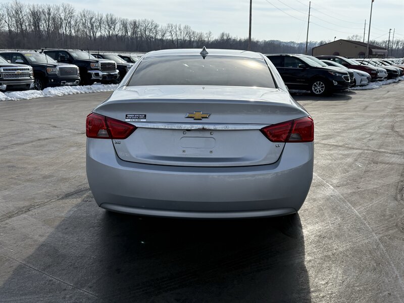 2018 Chevrolet Impala LT - Photo 4 - Cahokia, IL 62206