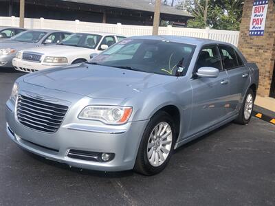 2013 Chrysler 300 Series   - Photo 2 - Belleville, IL 62226