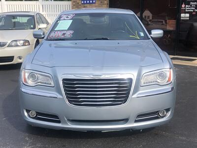 2013 Chrysler 300 Series   - Photo 1 - Belleville, IL 62226