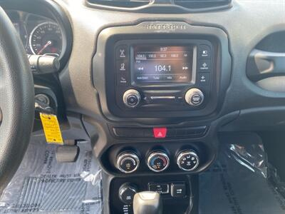 2015 Jeep Renegade Sport   - Photo 11 - Cahokia, IL 62206