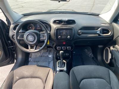 2015 Jeep Renegade Sport   - Photo 9 - Cahokia, IL 62206