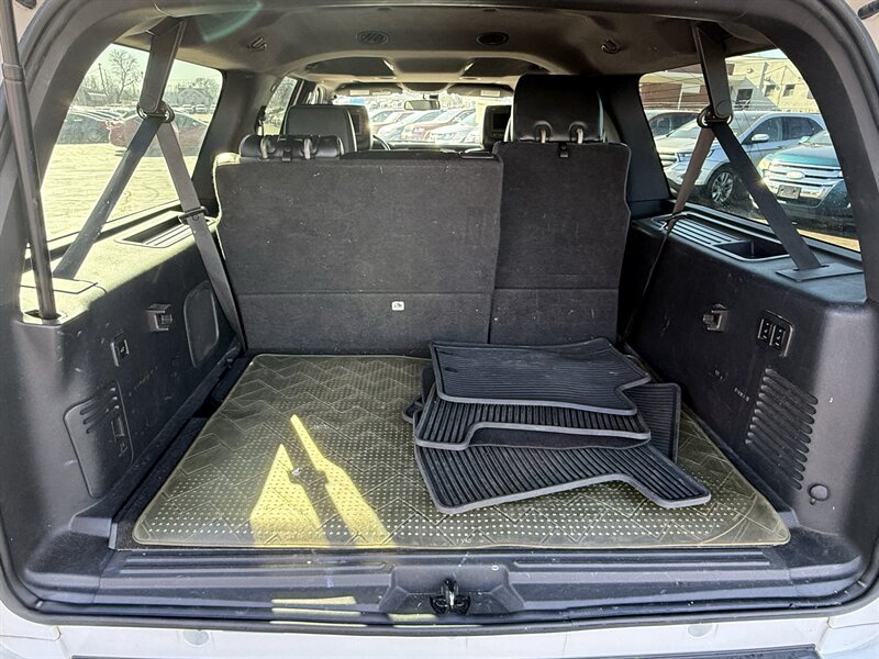 2011 Ford Expedition EL Limited - Photo 12 - Cahokia, IL 62206