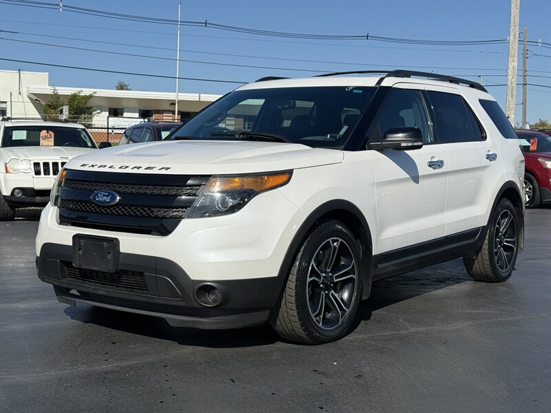 2014 Ford Explorer Sport   - Photo 1 - Cahokia, IL 62206