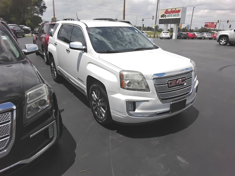 2016 GMC Terrain Denali - Photo 2 - Cahokia, IL 62206
