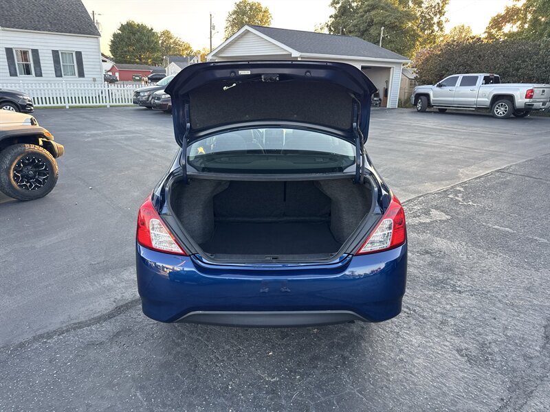 2018 Nissan Versa SV - Photo 20 - Millstadt, IL 62260