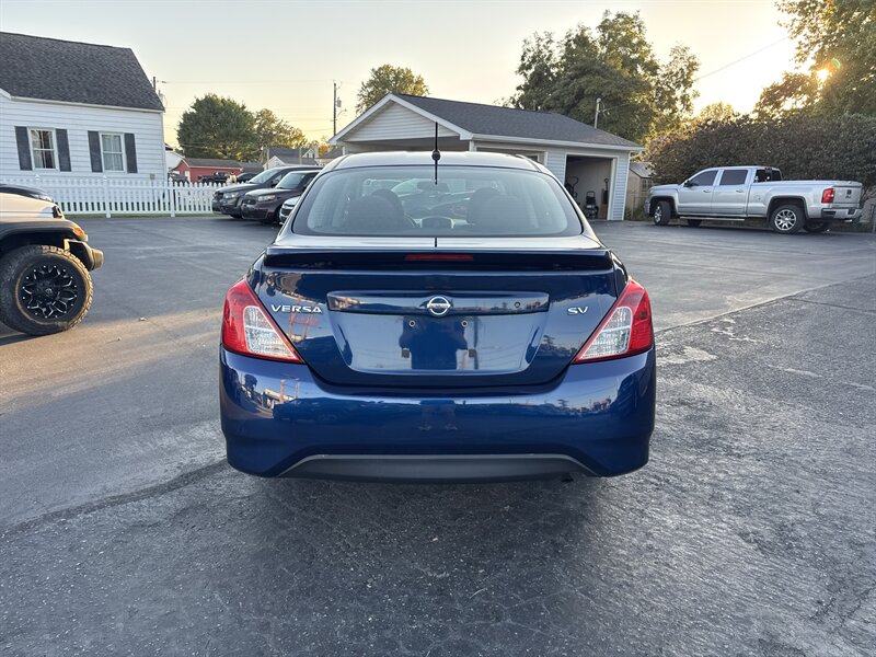 2018 Nissan Versa SV - Photo 19 - Millstadt, IL 62260